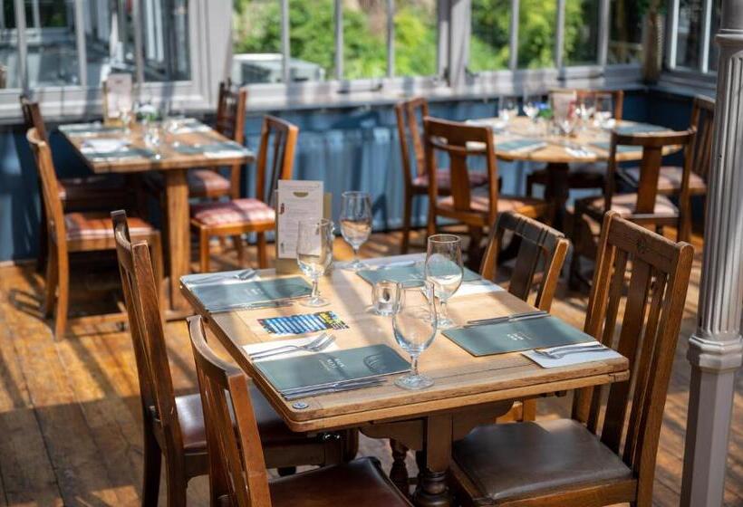 فندق Cedars Inn By Greene King Inns