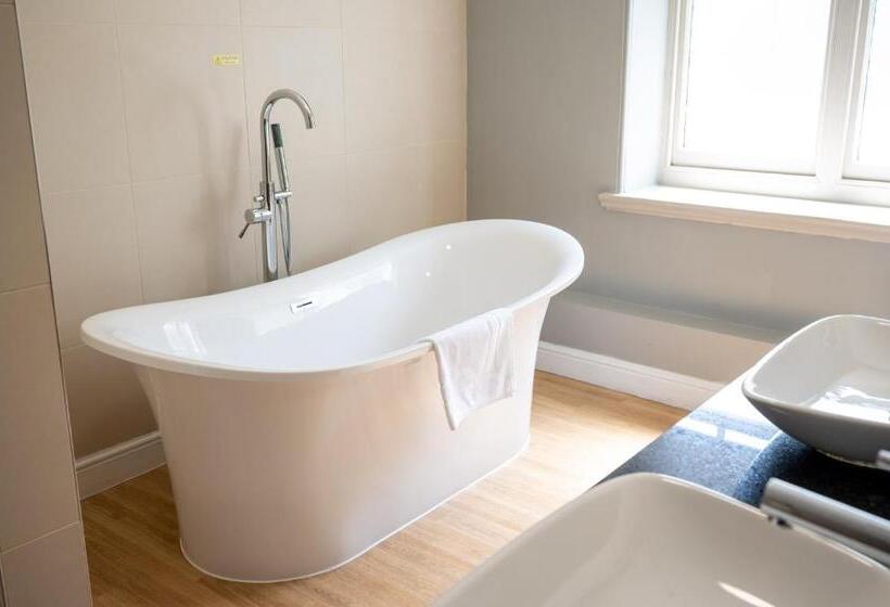 فندق Cedars Inn By Greene King Inns