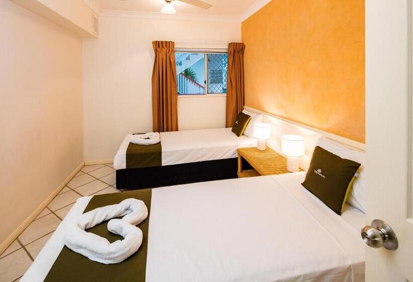 בית מלון כפרי City Terraces Cairns