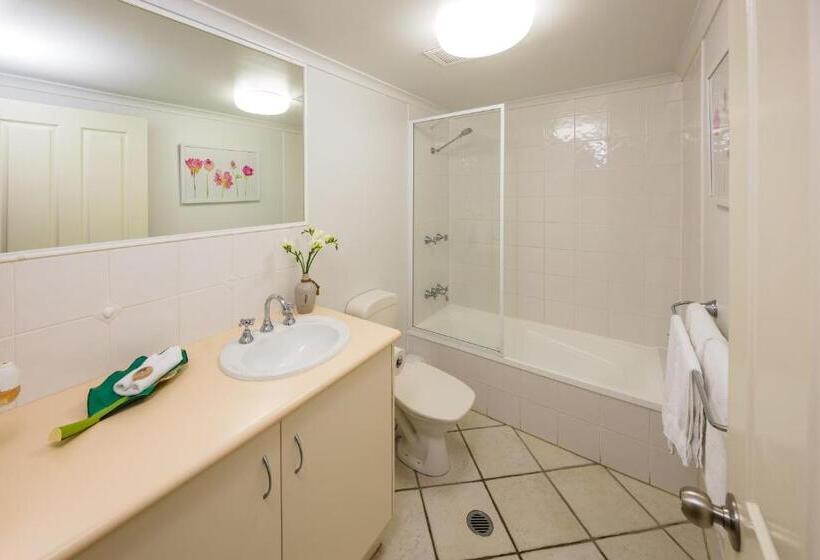 בית מלון כפרי City Terraces Cairns