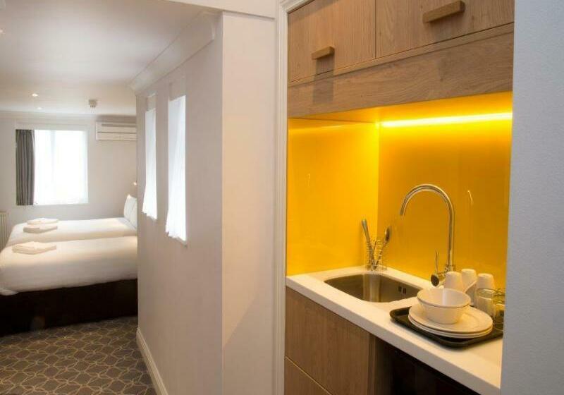Отель Comfort Inn & Suites Kings Cross St. Pancras