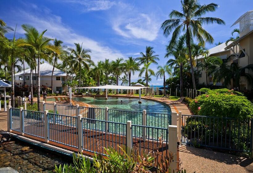 酒店 Coral Sands Beachfront Resort