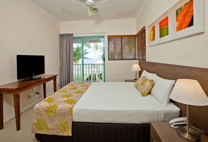 酒店 Coral Sands Beachfront Resort