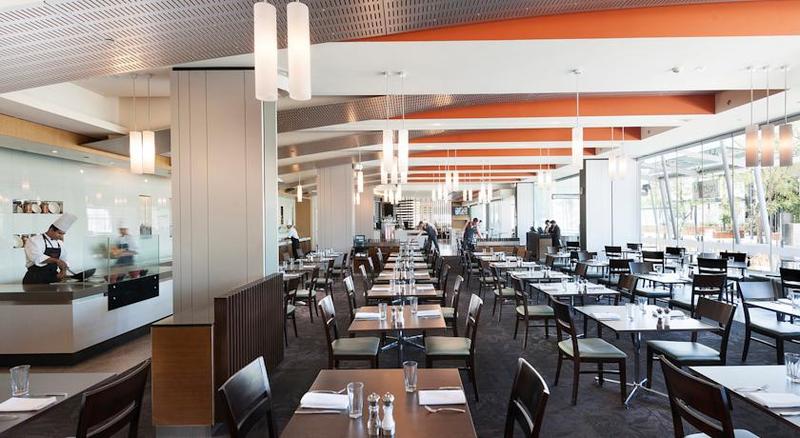 ホテル Crown Promenade Perth