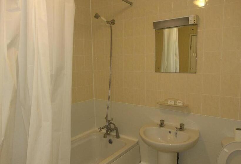 בית מלון כפרי The Crown