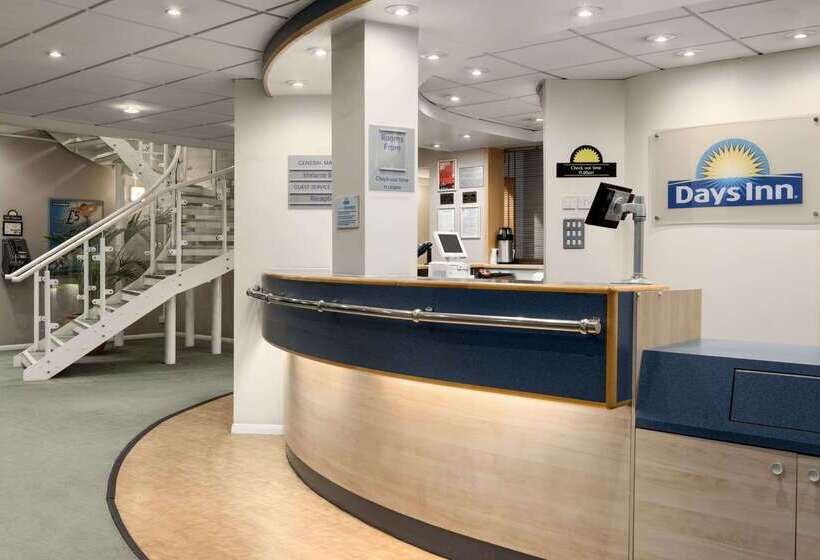 هتل Days Inn By Wyndham Donington