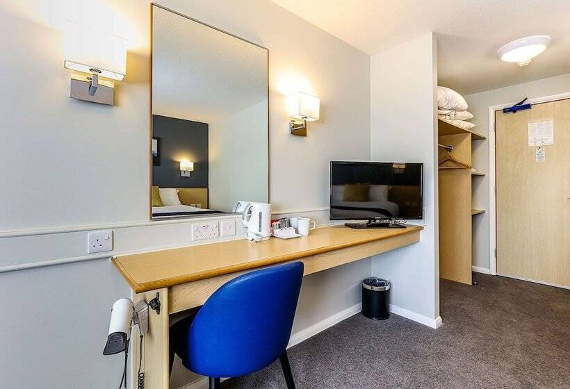 Days Inn Hotel Fleet