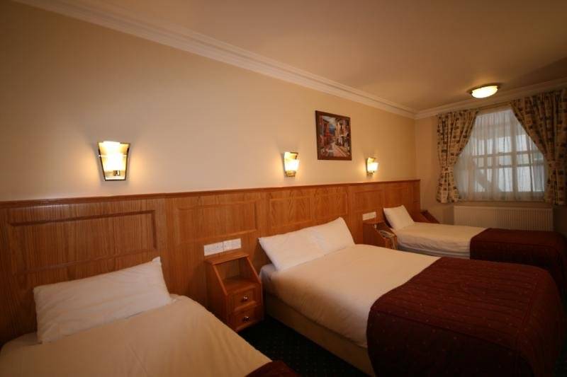 בית מלון כפרי Days Inn Hyde Park