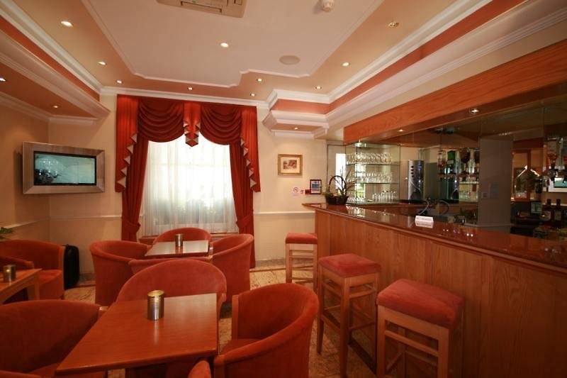 هتل Days Inn Hyde Park