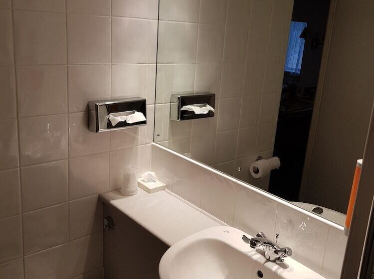 Days Inn Hotel Membury