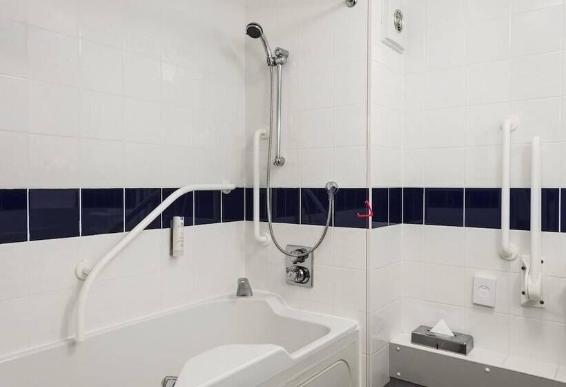 فندق Days Inn By Wyndham Telford Ironbridge