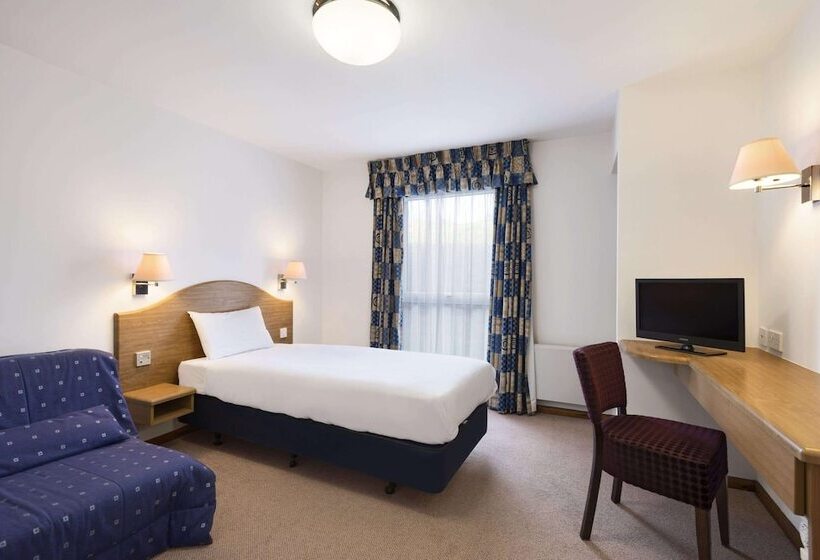 فندق Days Inn By Wyndham Telford Ironbridge