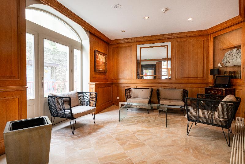 ホテル De La Cite