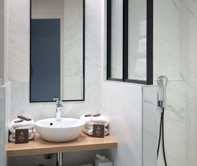 ホテル De La Cite