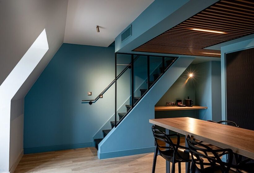 ホテル De La Cite