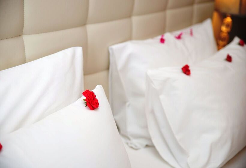 فندق Faedra Beach