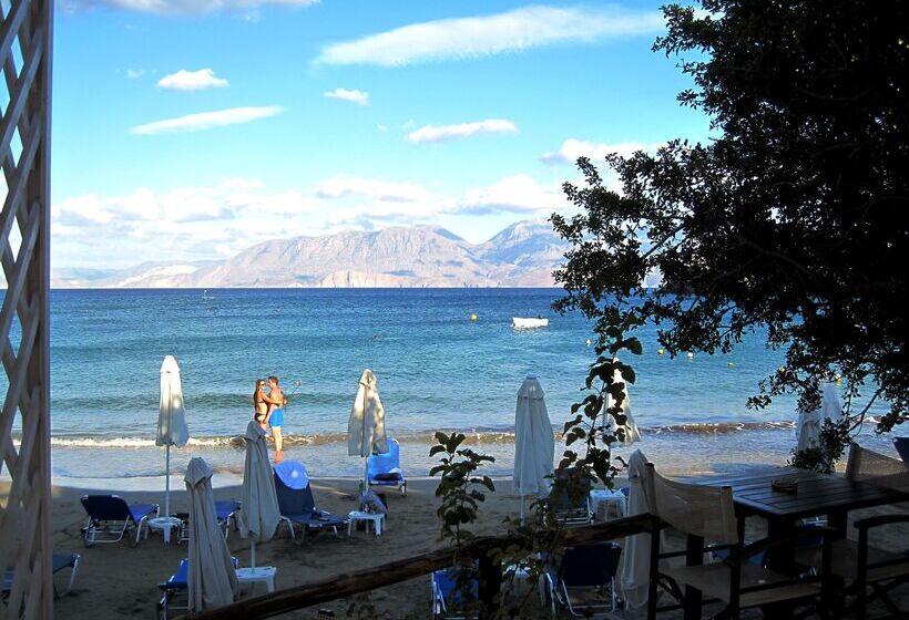 בית מלון כפרי Faedra Beach