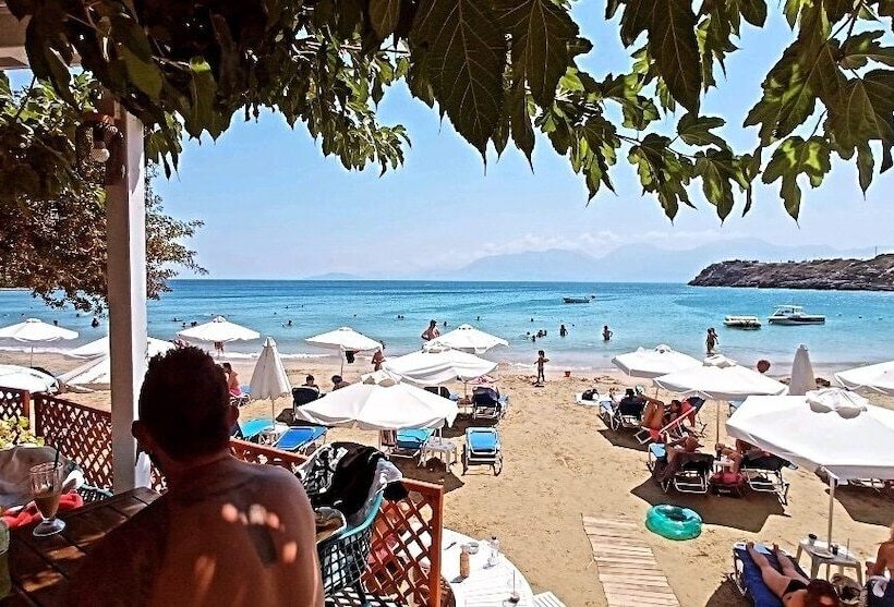 فندق Faedra Beach