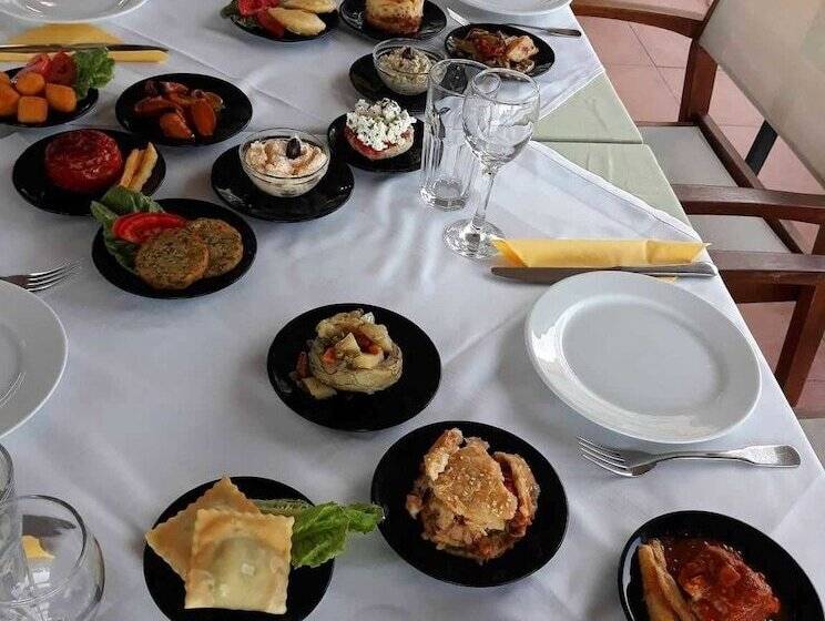 فندق Faedra Beach