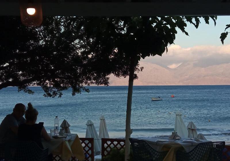 فندق Faedra Beach