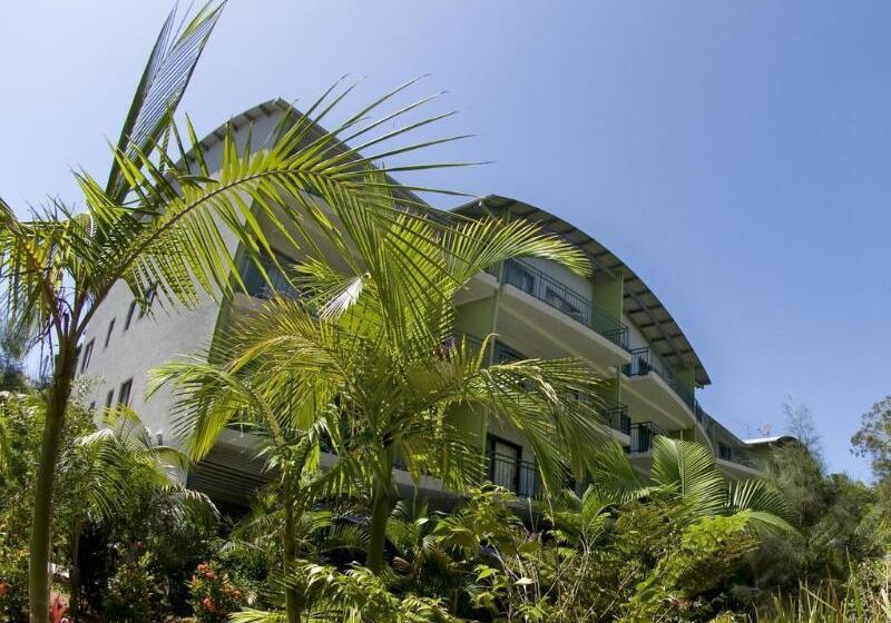 호텔 Flynns Beach Resort