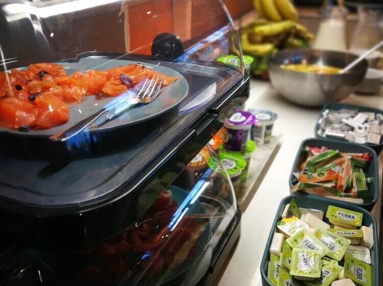 酒店 Future Inn Cardiff Bay