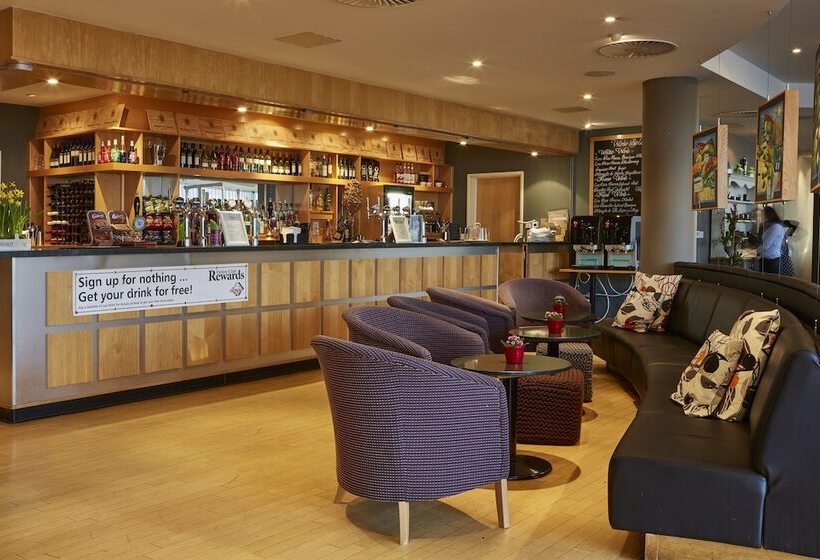 酒店 Future Inn Cardiff Bay