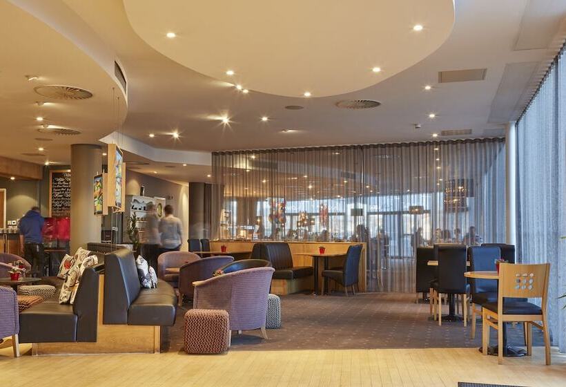 酒店 Future Inn Cardiff Bay