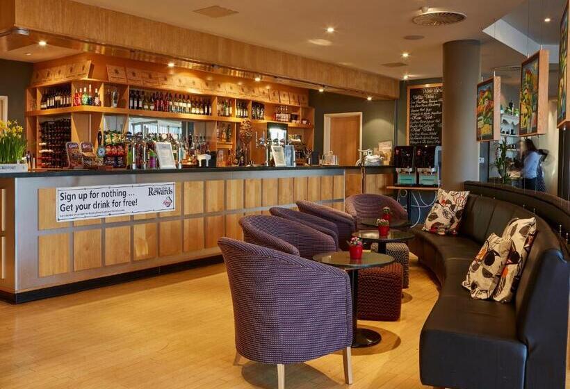 酒店 Future Inn Cardiff Bay