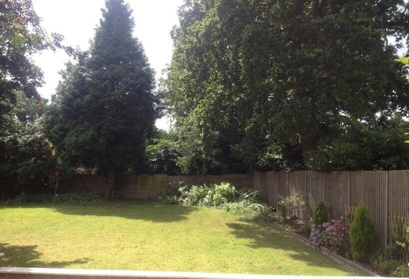 בית מלון כפרי Gainsborough Lodge