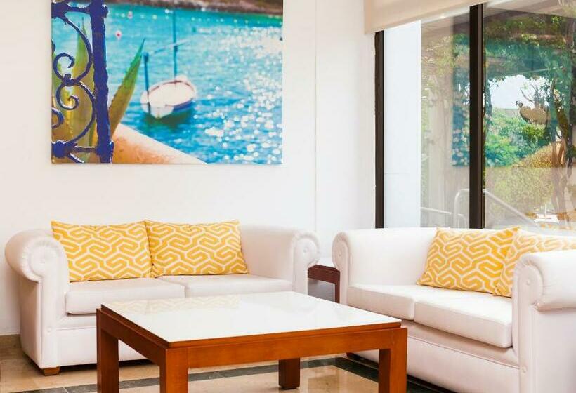 ホテル Globales Pionero