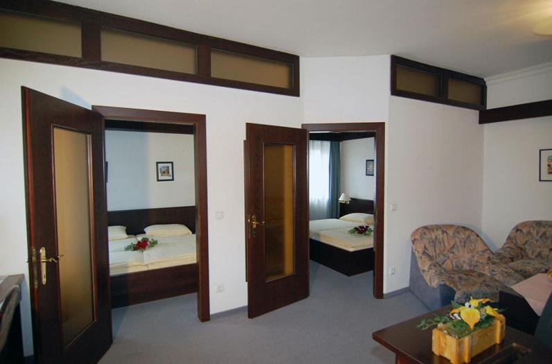 בית מלון כפרי Goldener Hirsch