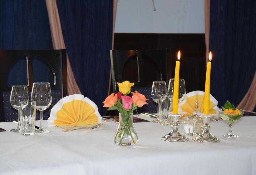 בית מלון כפרי Goldener Hirsch