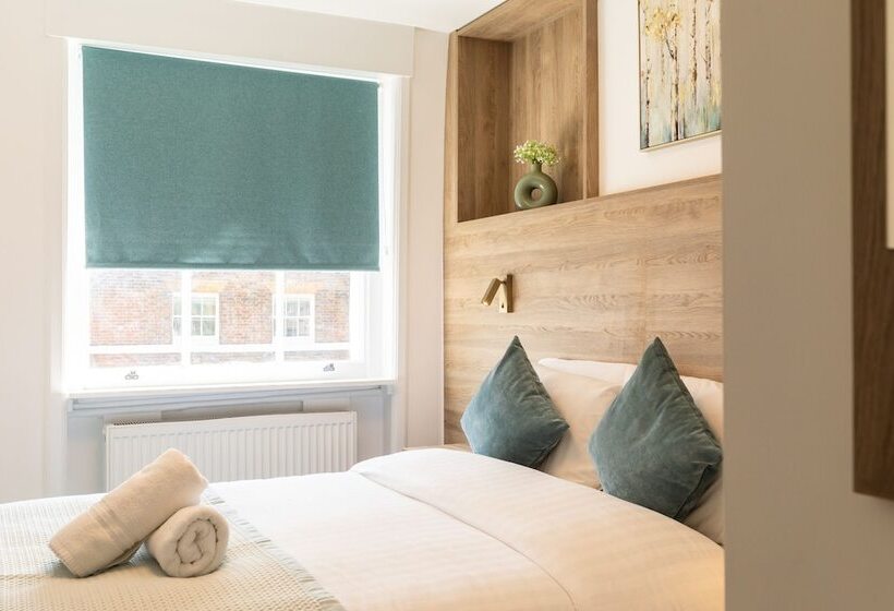 Отель The Chapter Griffin House