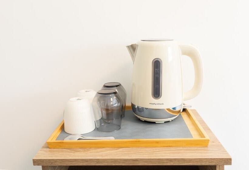 Отель The Chapter Griffin House