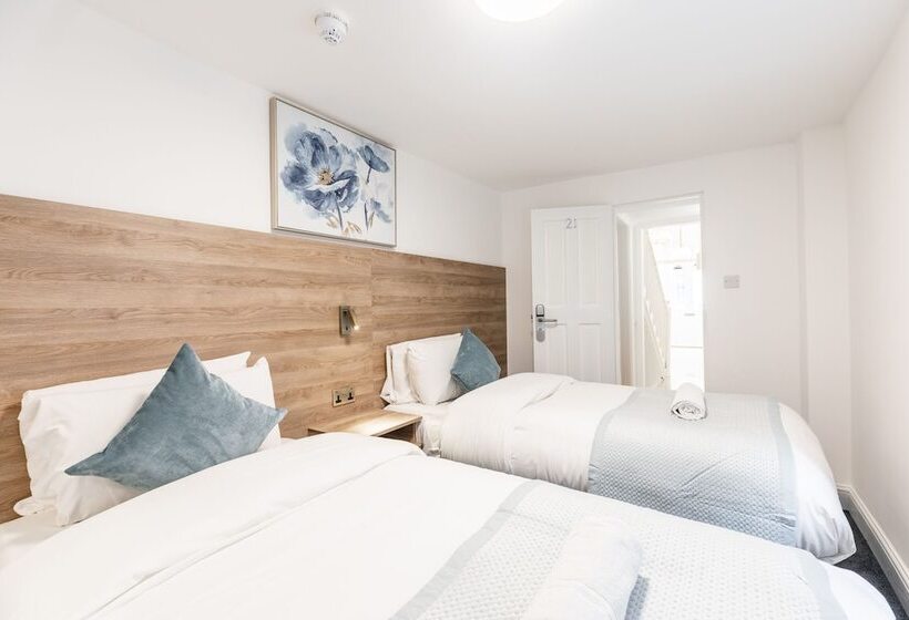 Отель The Chapter Griffin House