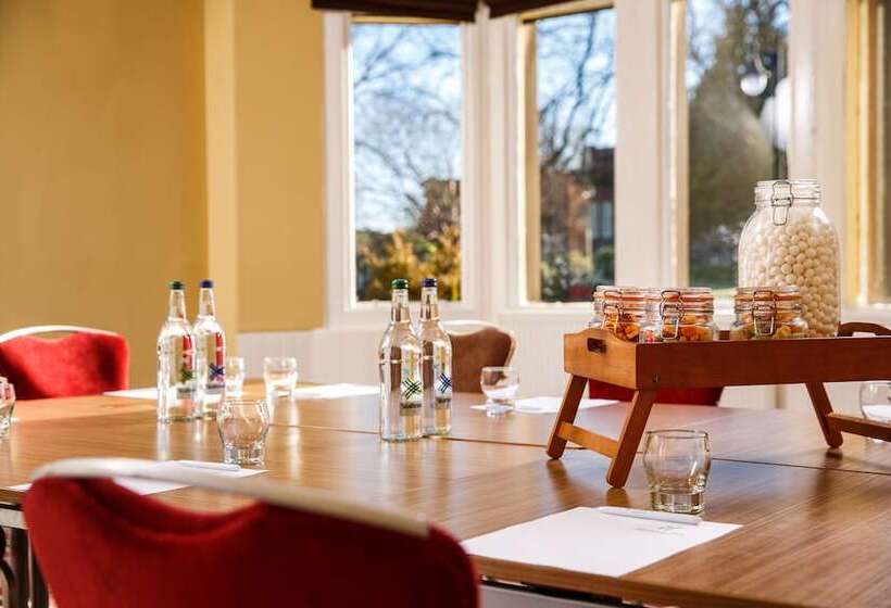 בית מלון כפרי Holiday Inn Dumfries, An Ihg