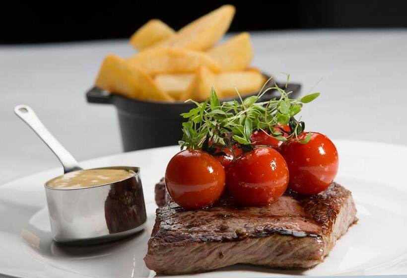 בית מלון כפרי Holiday Inn Dumfries, An Ihg