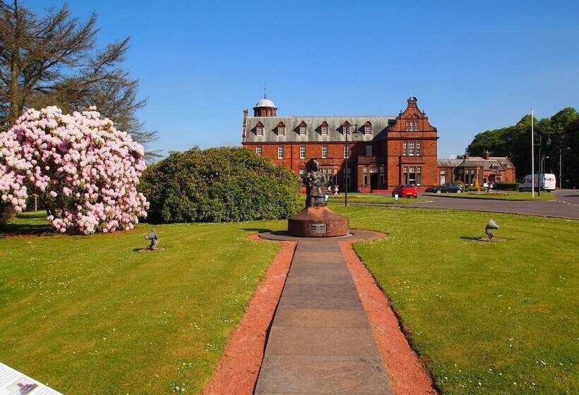 בית מלון כפרי Holiday Inn Dumfries, An Ihg