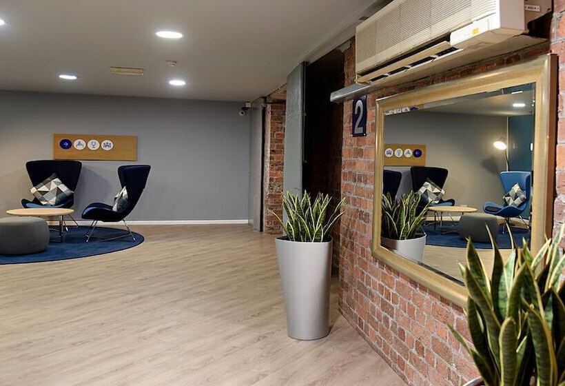 فندق Holiday Inn Express Liverpool Albert Dock, An Ihg