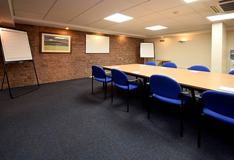 فندق Holiday Inn Express Liverpool Albert Dock, An Ihg