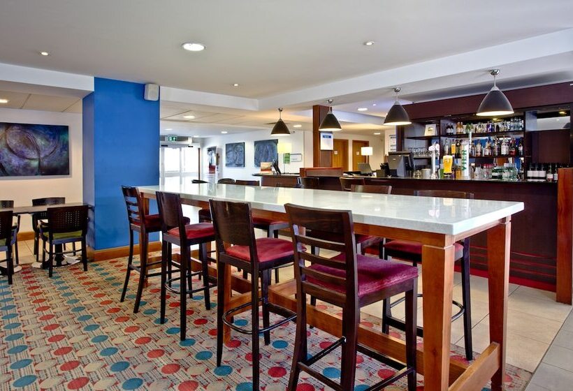 호텔 Holiday Inn Express Shrewsbury, An Ihg