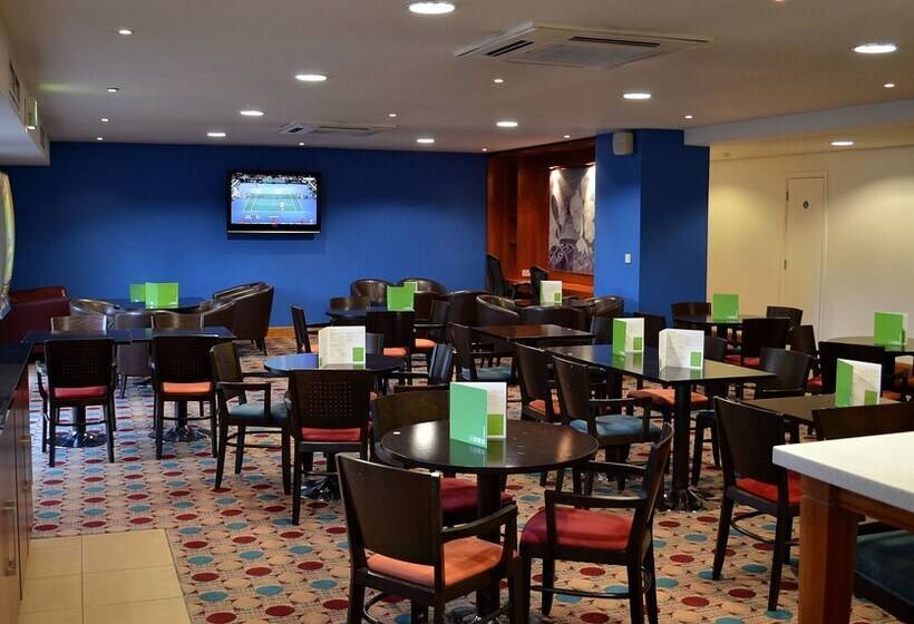 Отель Holiday Inn Express Shrewsbury, An Ihg