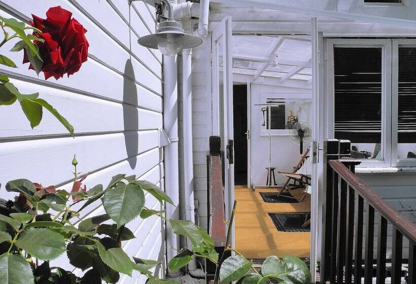 בית מלון כפרי Hudsons