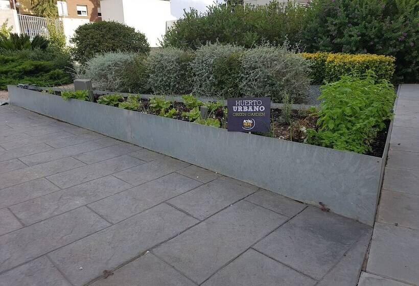 Отель Ibis Barcelona Molins De Rei