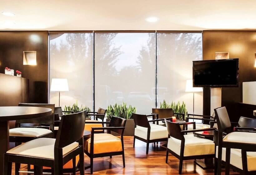 Отель Ibis Barcelona Molins De Rei