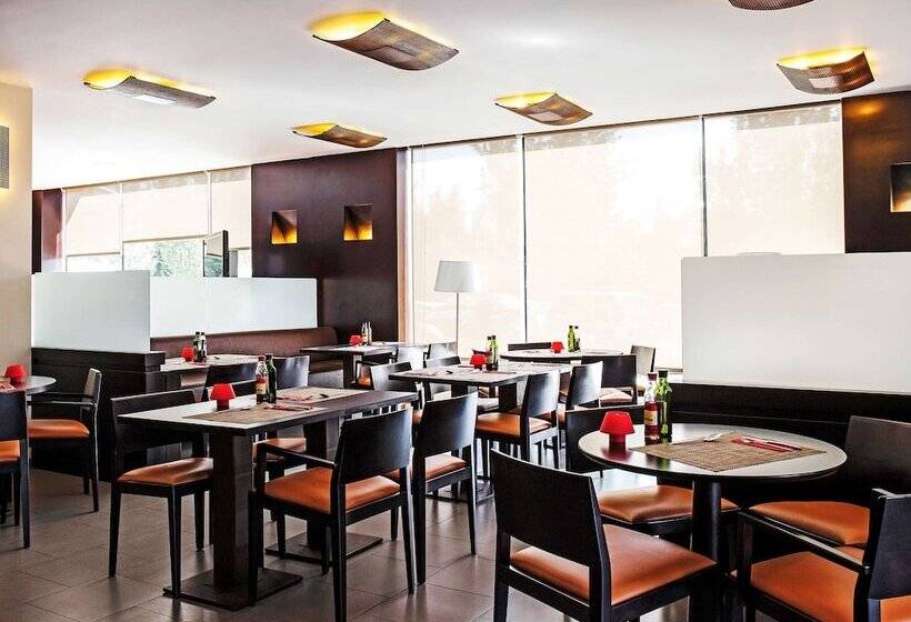 Отель Ibis Barcelona Molins De Rei