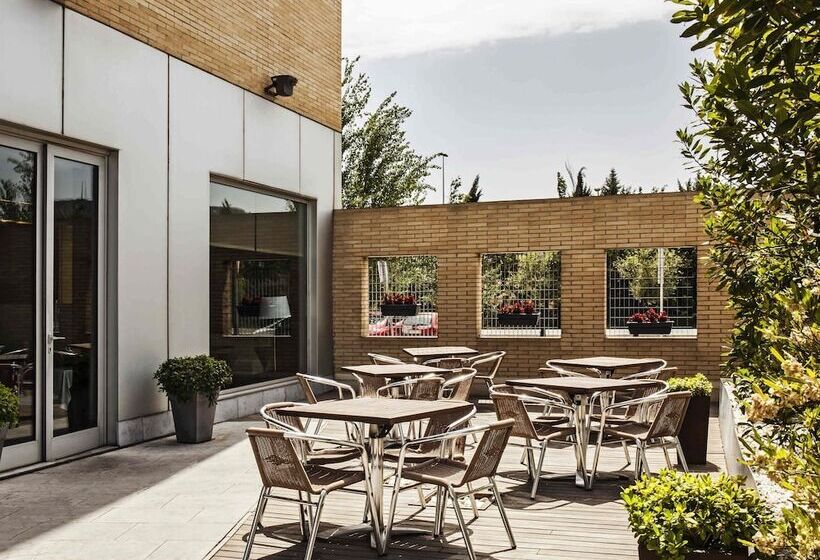 Отель Ibis Barcelona Molins De Rei