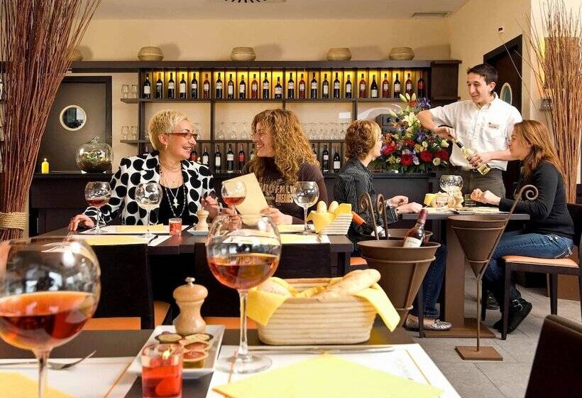 Отель Ibis Elche