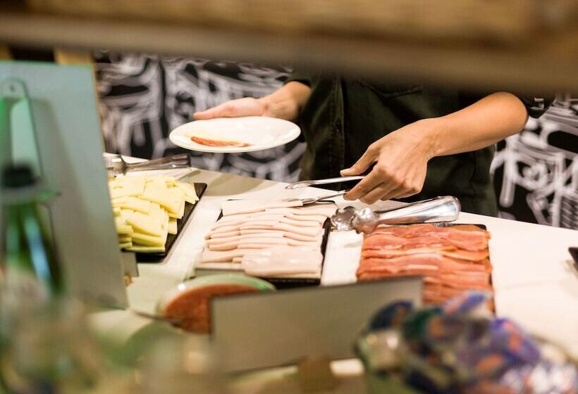 Отель Ibis Montmelo Granollers